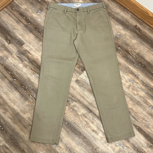Dockers Mens Khaki Pants Size 33 x 32 Slim Tapered Classic Trousers Office Work - Picture 3 of 16